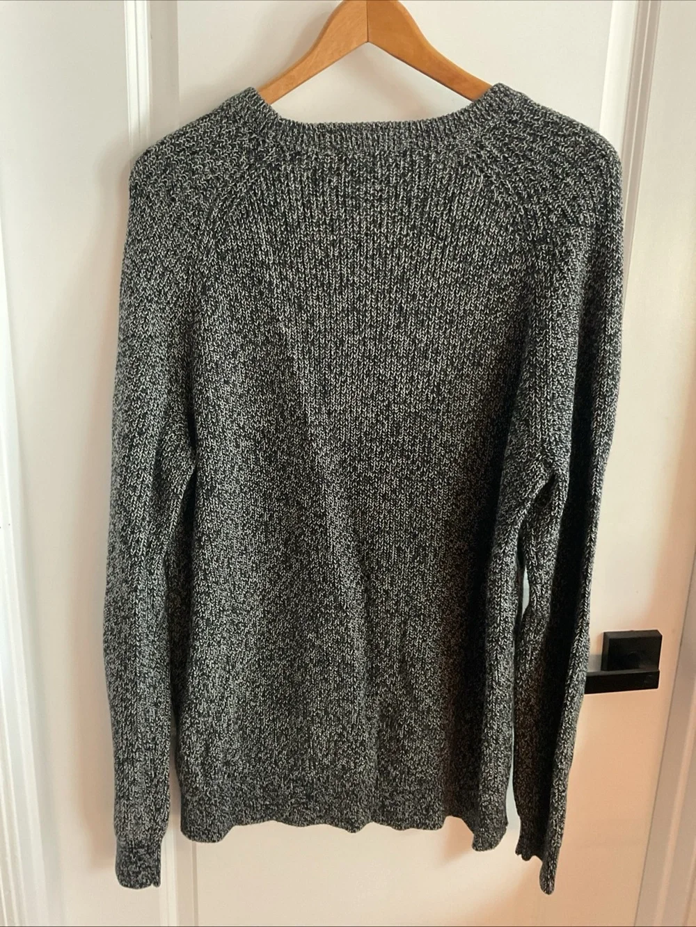 Minted New York - Men’s Black & White Marled Crewneck Sweater - Size X-Large